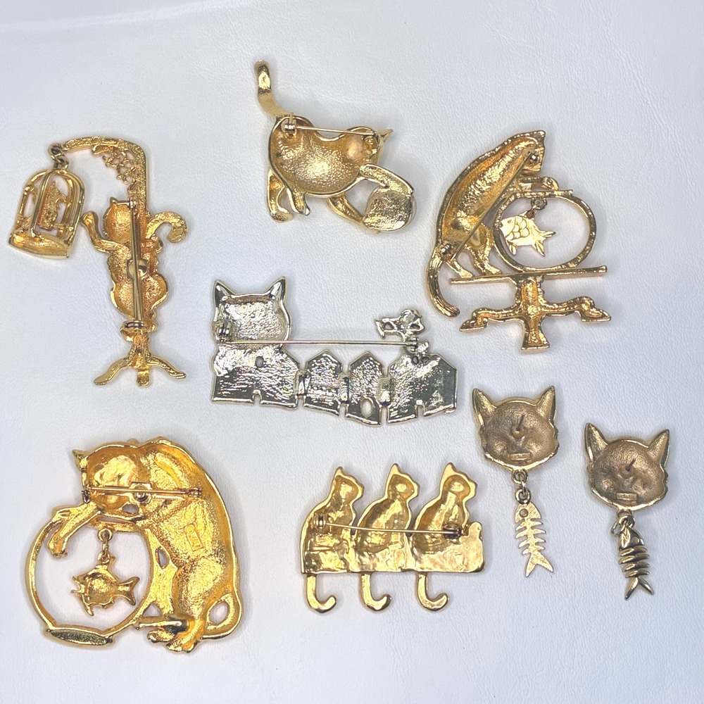 Vintage Cat Brooch Earring Lot Gold Tone Avon RAZZA AJC Feline Jewelry Whimsical - Picture 2 of 15